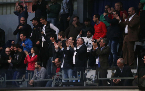 الميادين يُعادل بنك بيروت 1-1 في نهائي الصالات